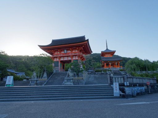 早朝 清水寺(京都市東山区) 早朝 清水寺(京都市東山区)